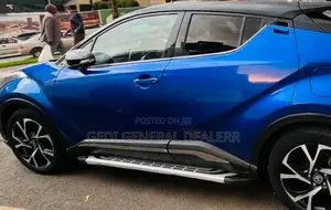 Toyota C-HR 2021 Blue