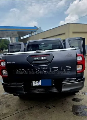 Toyota Hilux 2021 Gray