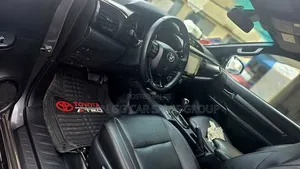 Toyota Hilux 2021 Gray