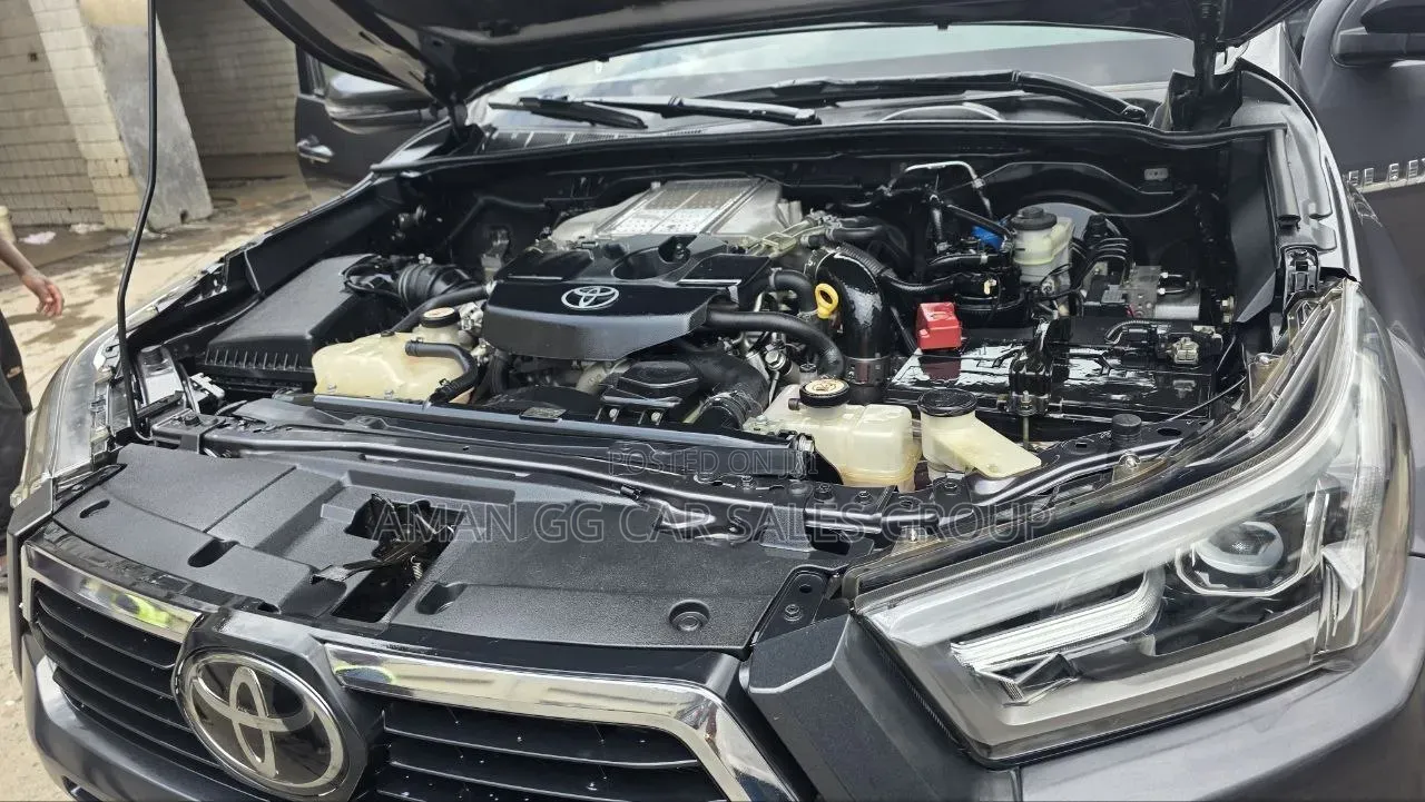 Toyota Hilux 2021 Gray