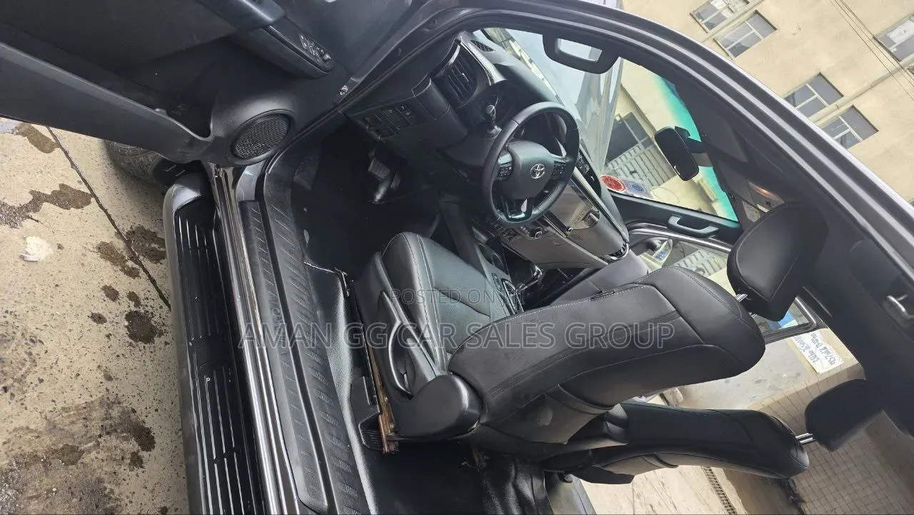 Toyota Hilux 2021 Gray