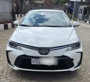 Toyota Corolla 2022 White