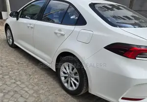 Toyota Corolla 2022 White