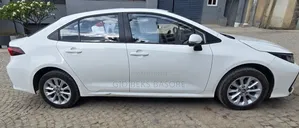 Toyota Corolla 2022 White