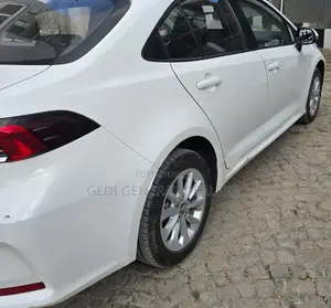 Toyota Corolla 2022 White