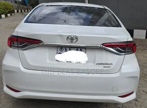 Toyota Corolla 2022 White