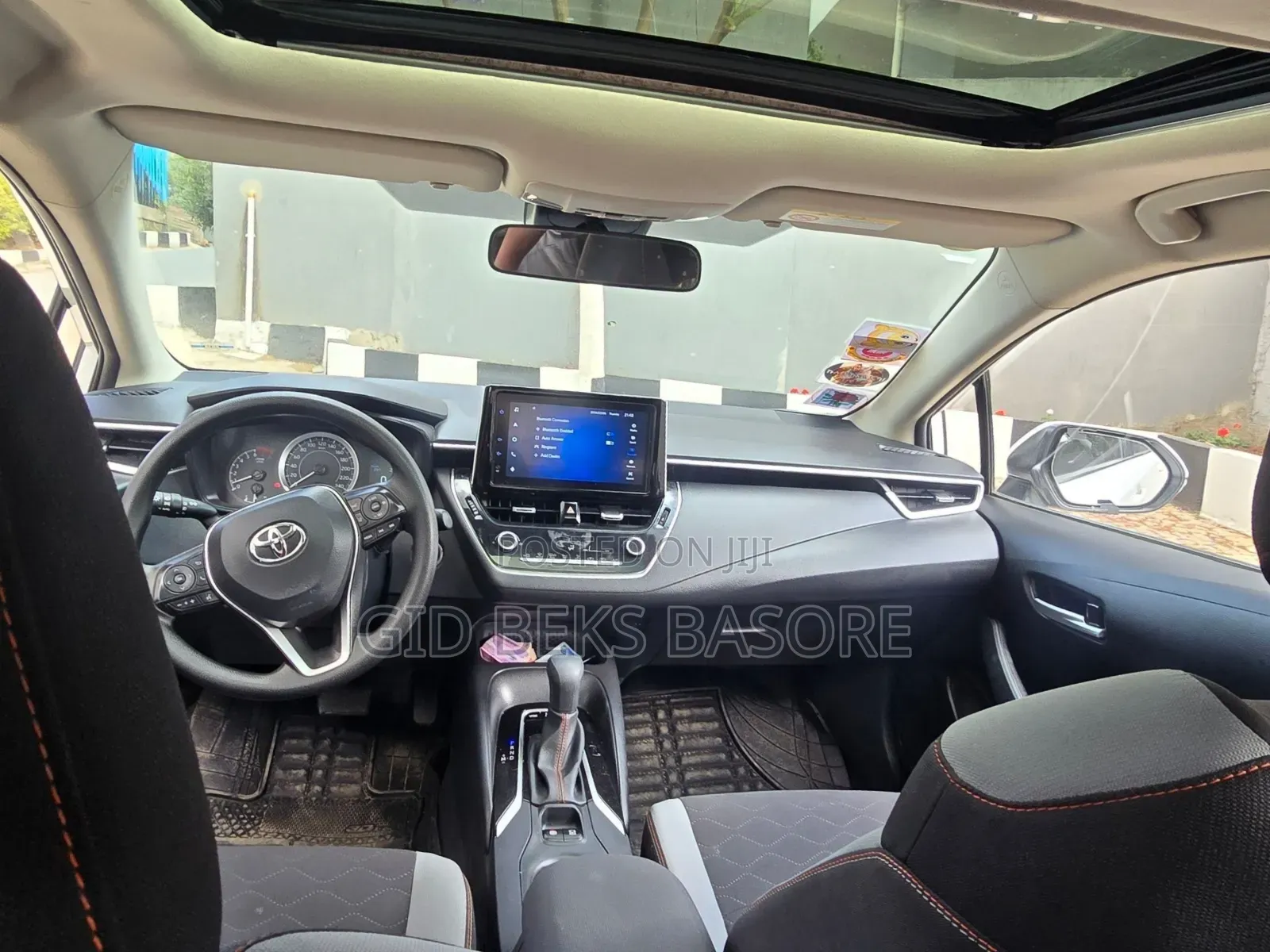 Toyota Corolla 2022 White