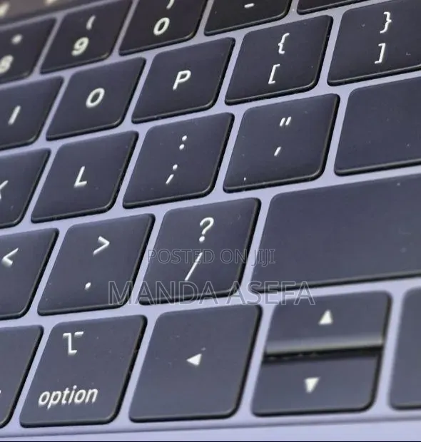 New Laptop Apple MacBook Pro 2019 16GB Intel Core i5 SSD 512GB