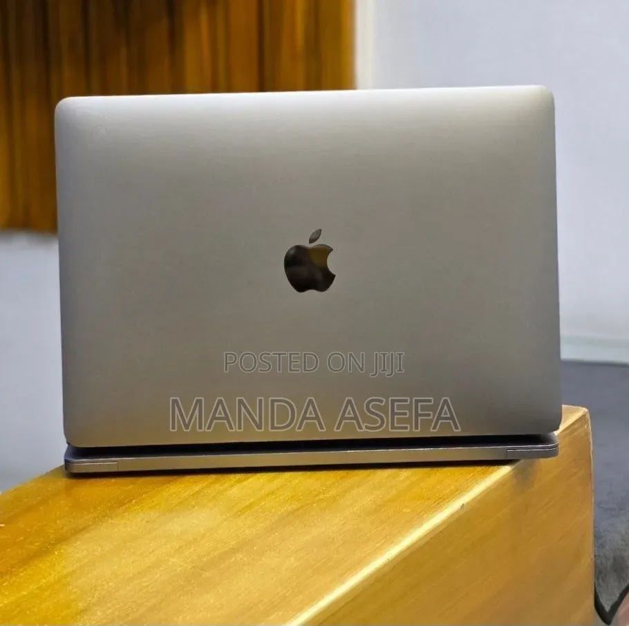 New Laptop Apple MacBook Pro 2019 16GB Intel Core i5 SSD 512GB