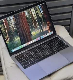New Laptop Apple MacBook Pro 2019 16GB Intel Core i7 SSD 512GB
