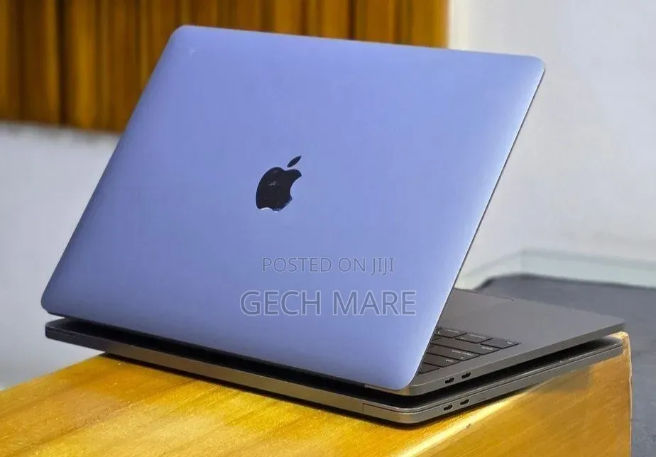 New Laptop Apple MacBook Pro 2019 16GB Intel Core i7 SSD 512GB