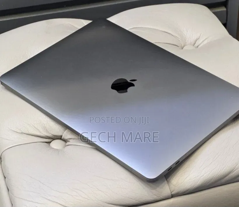 New Laptop Apple MacBook Pro 2019 16GB Intel Core i7 SSD 512GB