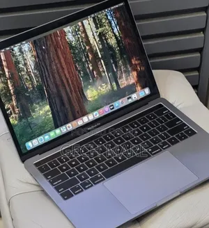 New Laptop Apple MacBook Pro 2019 16GB Intel Core i7 SSD 512GB