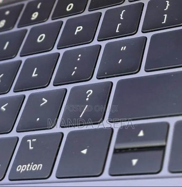 New Laptop Apple MacBook Pro 2019 16GB Intel Core i5 SSD 512GB