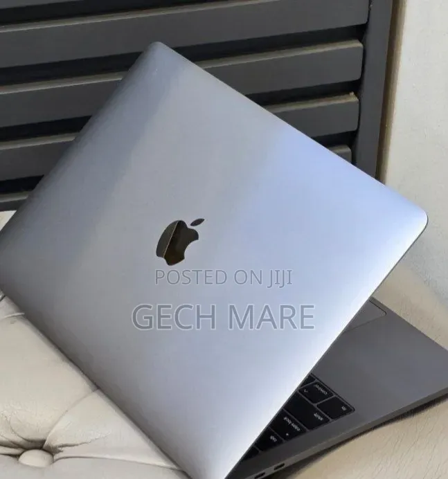 New Laptop Apple MacBook Pro 2019 16GB Intel Core i5 SSD 512GB