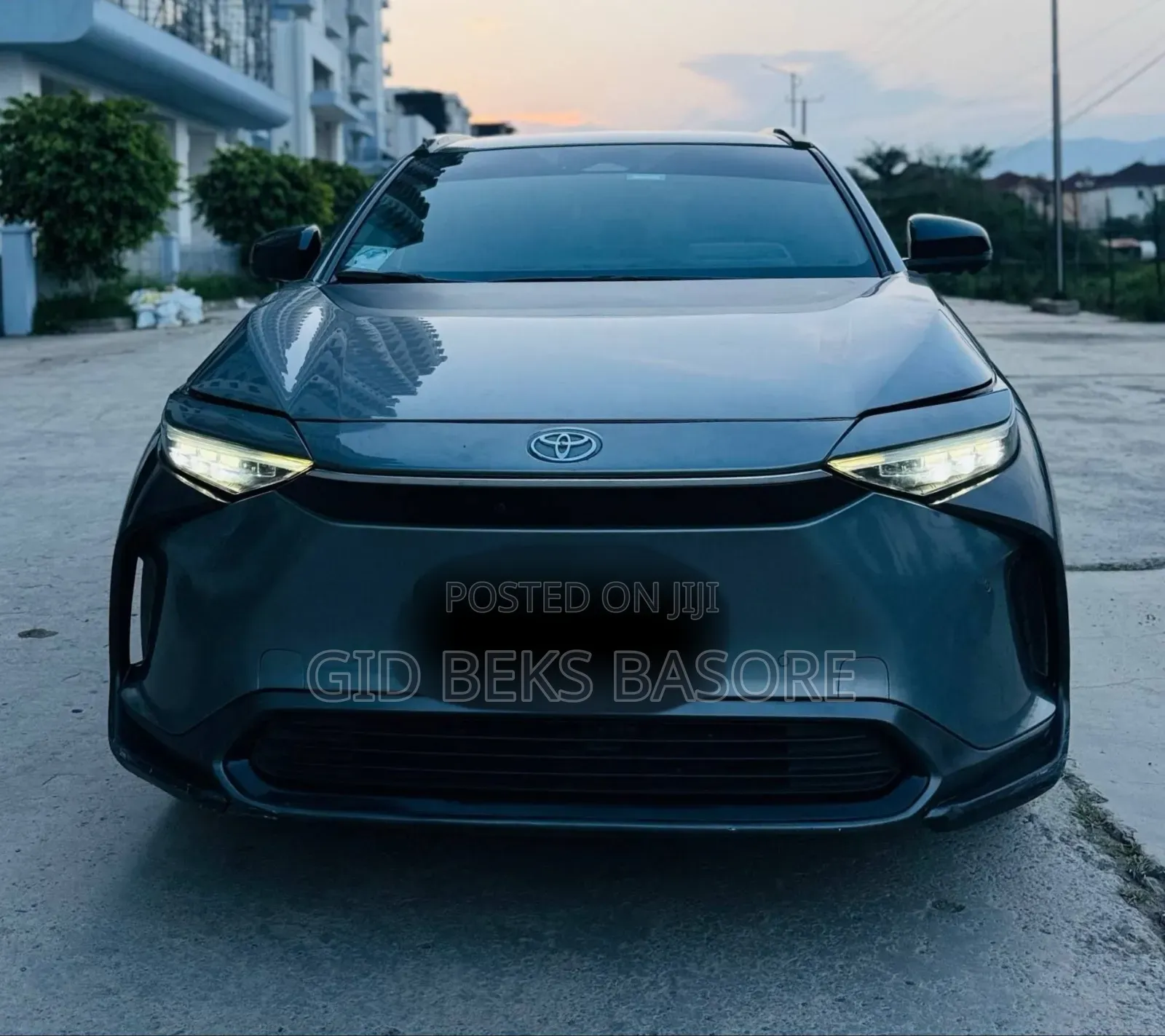 Toyota bZ4X 2024 Gray
