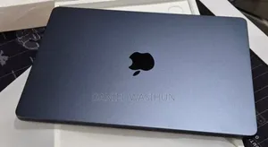 New Laptop Apple MacBook Air 2022 M2 8GB Apple M2 SSD 256GB