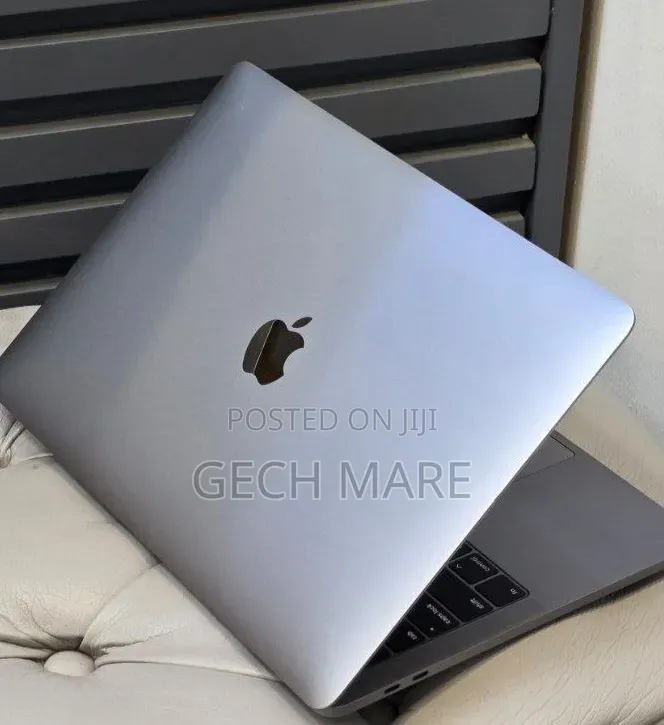 New Laptop Apple MacBook Pro 2019 16GB Intel Core i5 SSD 512GB