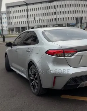 Toyota Corolla 2022 Silver