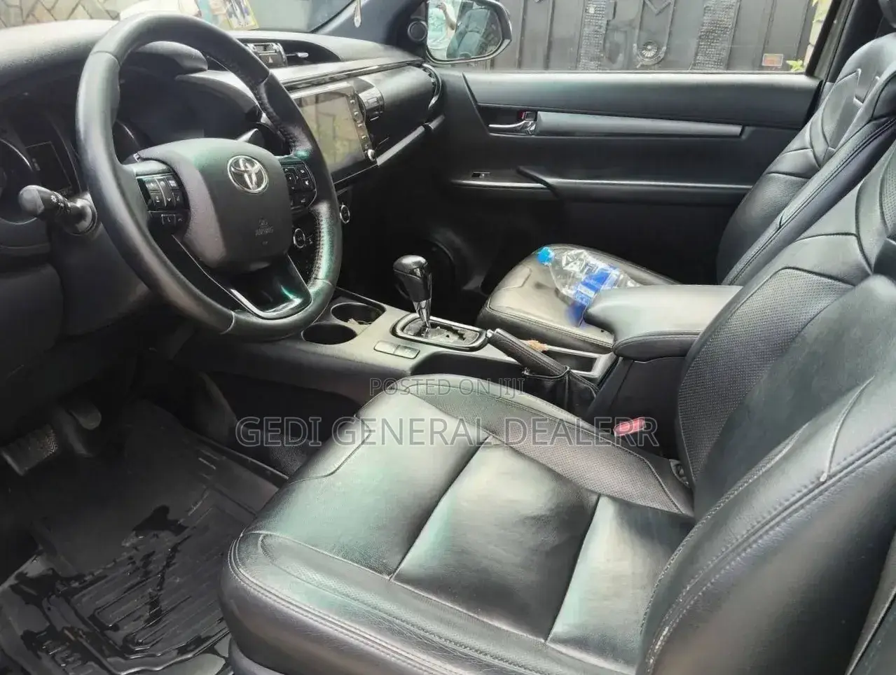 Toyota Hilux 2022 Gray