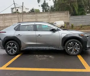 Toyota bZ4X 71.4 kWh AWD 2023 Gray
