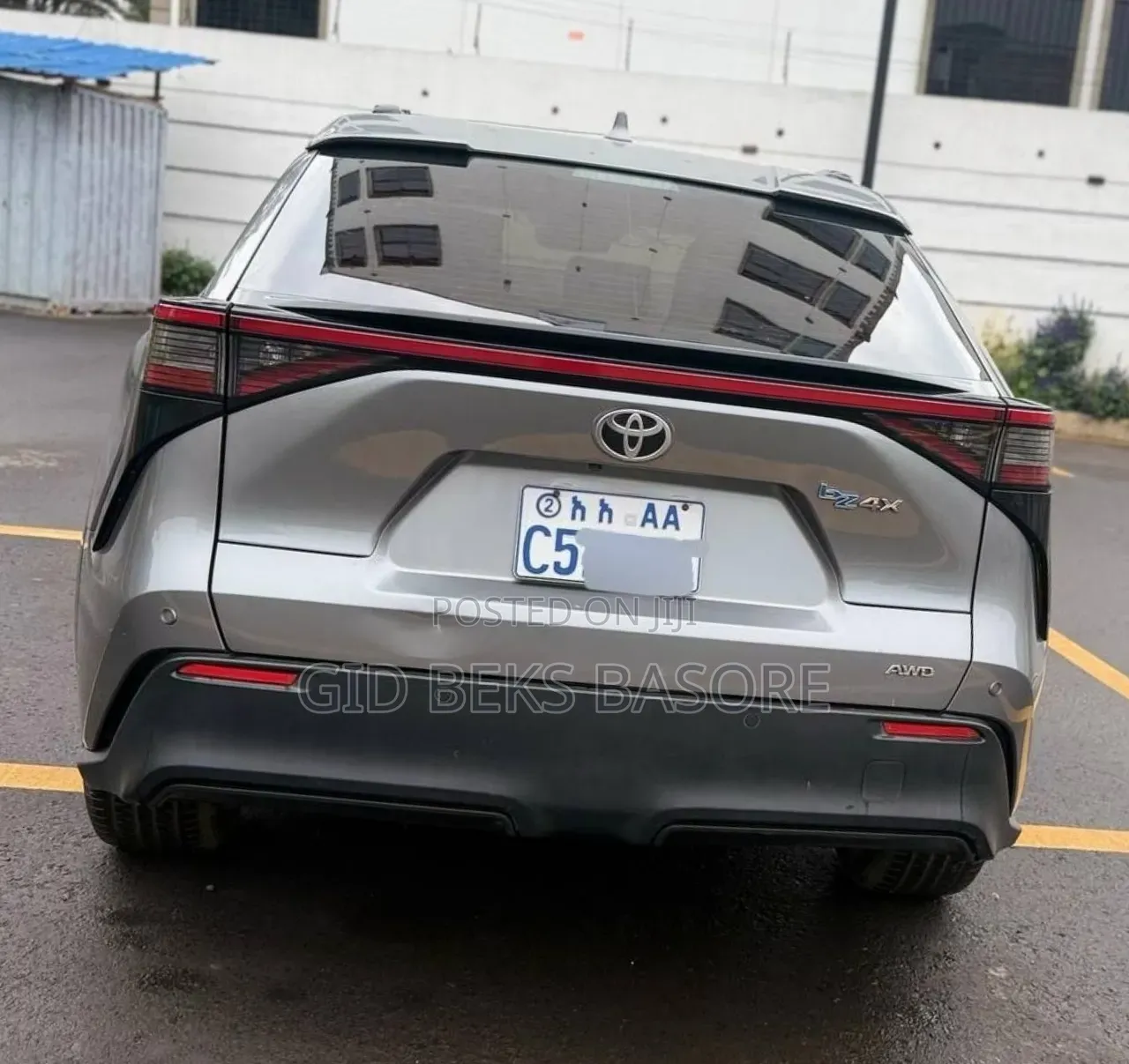 Toyota bZ4X 71.4 kWh AWD 2023 Gray