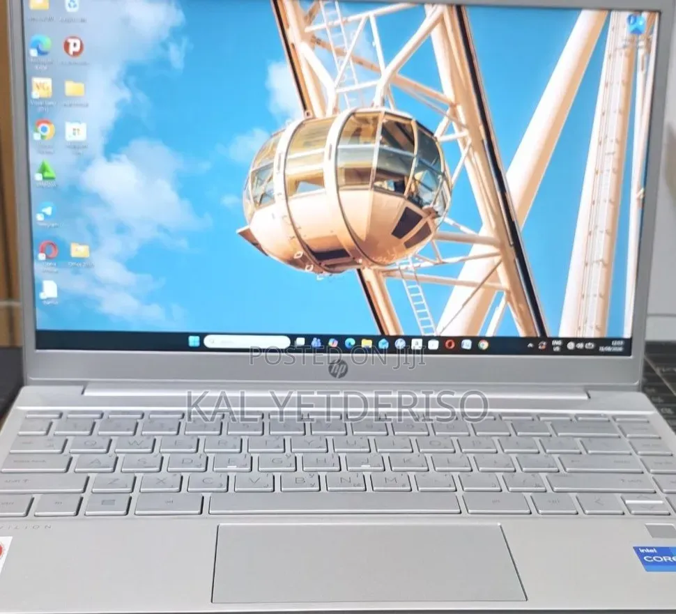New Laptop HP Pavilion 13 8GB Intel Core i5 SSD 512GB