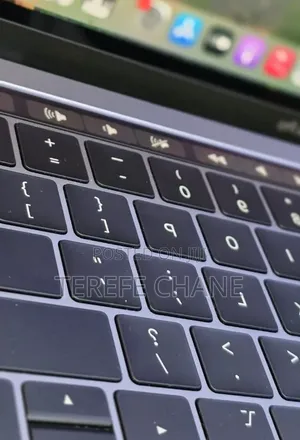 New Laptop Apple MacBook Pro 2019 16GB Intel Core i5 SSD 512GB