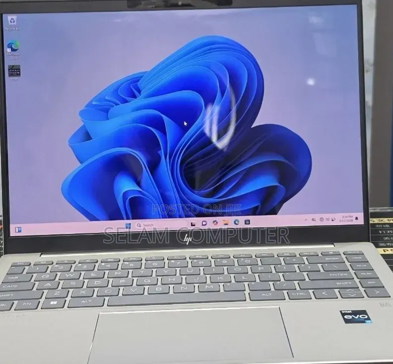 New Laptop HP Pavilion 15 16GB Intel Core i7 SSD 1T