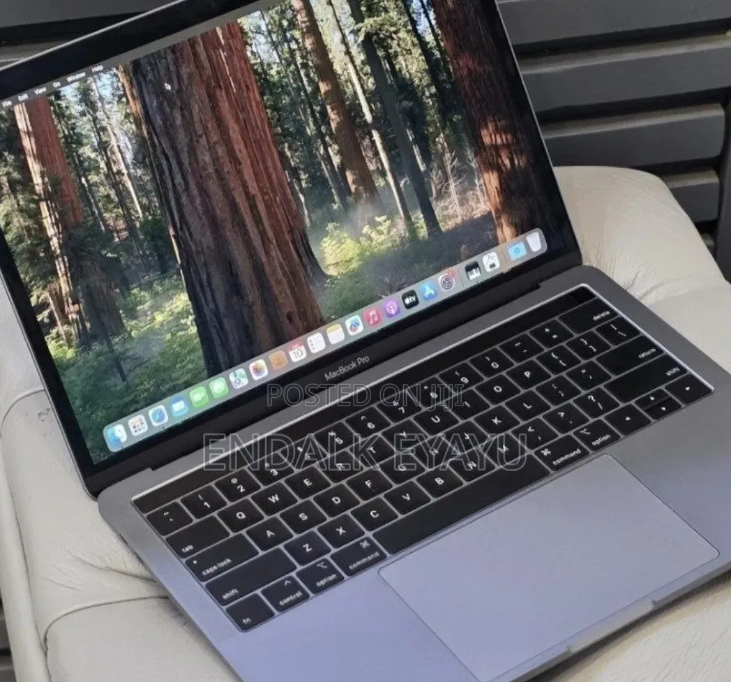 New Laptop Apple MacBook Pro 2019 16GB Intel Core i7 SSD 512GB