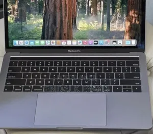 New Laptop Apple MacBook Pro 2019 16GB Intel Core i7 SSD 512GB