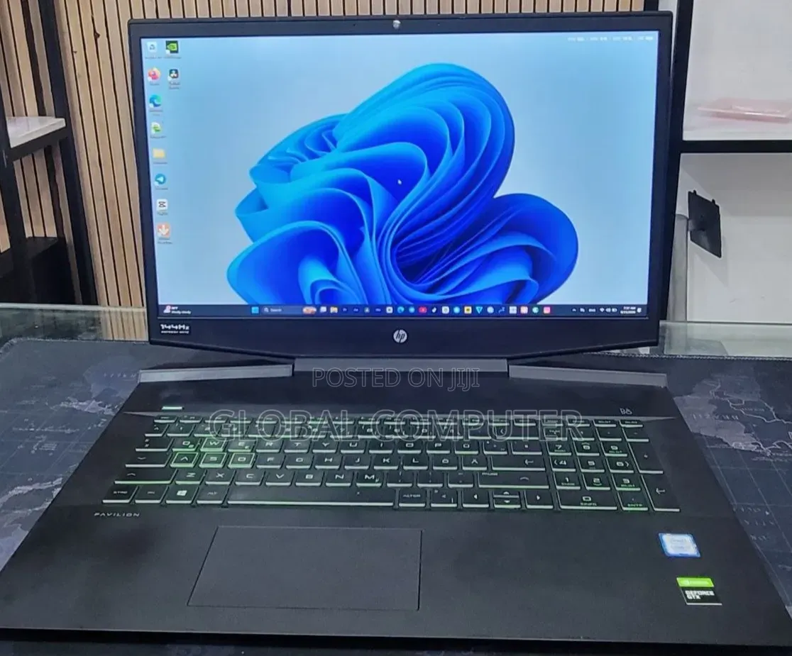 New Laptop HP Pavilion 14-ce1000 16GB Intel Core i7 SSD 512GB