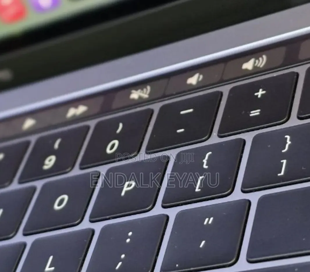 New Laptop Apple MacBook Pro 2019 16GB Intel Core i5 SSD 512GB