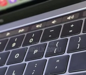 New Laptop Apple MacBook Pro 2019 16GB Intel Core i5 SSD 512GB