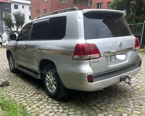 Toyota Land Cruiser 2010 Purple