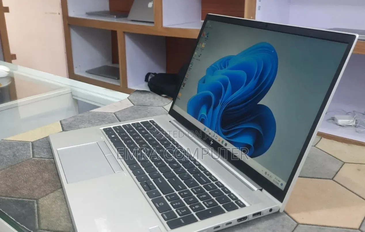 New Laptop HP EliteBook 850 G8 16GB Intel Core i7 SSD 512GB