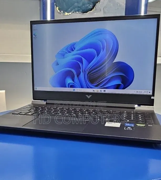 New Laptop HP Victus 16 16GB Intel Core i7 SSD 512GB
