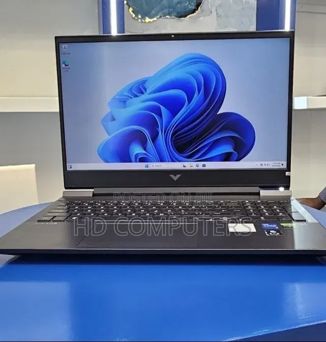 New Laptop HP Victus 16 16GB Intel Core i7 SSD 512GB