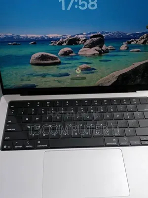 New Laptop Apple MacBook Pro 2025 M5 16GB Apple M5 SSD 512GB