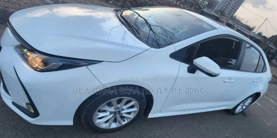 Toyota Corolla 2022 White