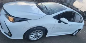 Toyota Corolla 2022 White