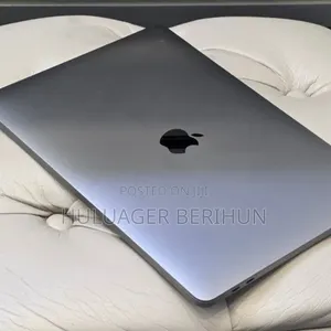 New Laptop Apple MacBook Pro 2019 16GB Intel Core i7 SSD 512GB