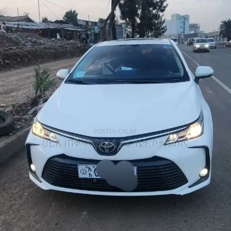 Toyota Corolla 2022 White
