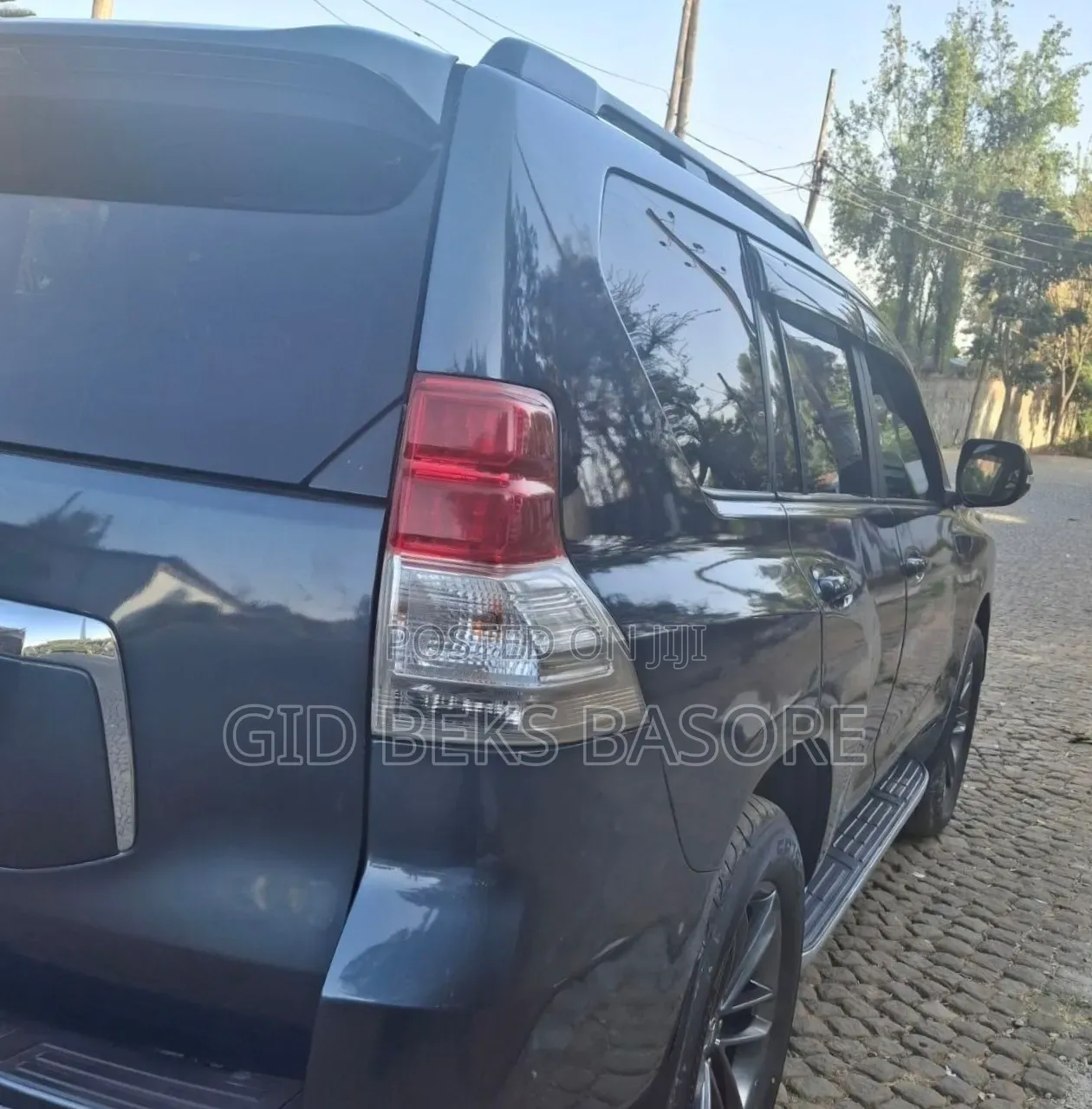 Toyota Land Cruiser Prado 2012 Gray