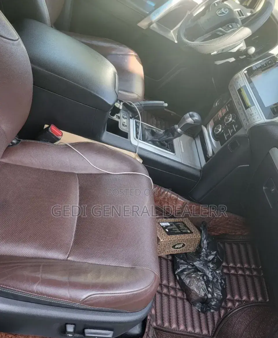 Toyota Land Cruiser Prado 2018 Brown