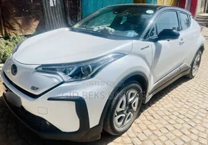 Toyota C-HR 2022 White