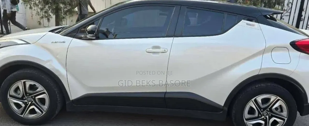 Toyota C-HR 2022 White