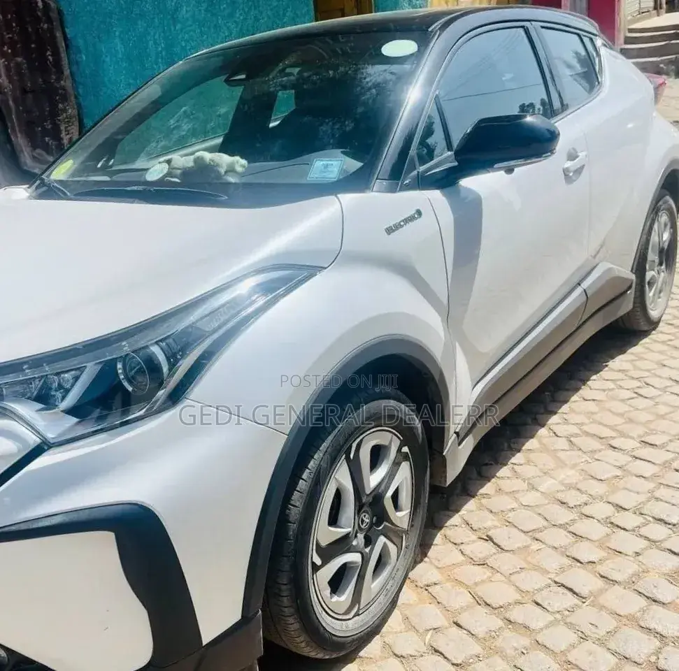 Toyota C-HR 2022 White