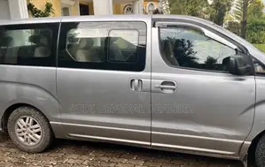 Hyundai H1 2020 Silver