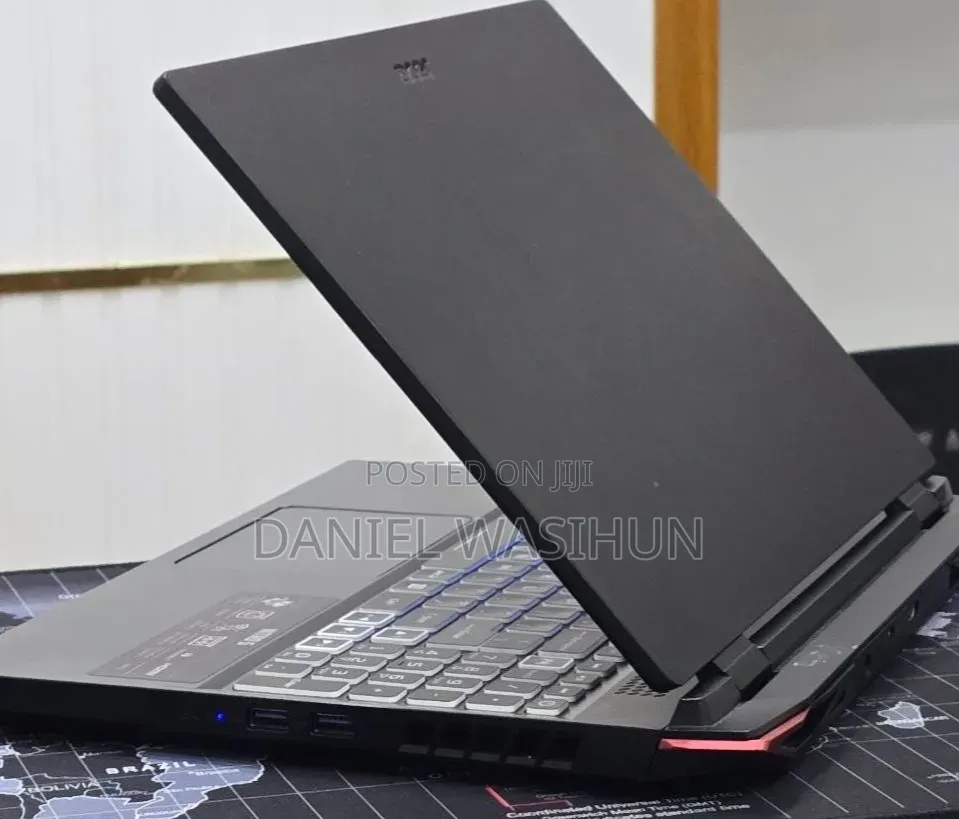 New Laptop HP Envy x360 15z 8GB Intel Core i5 SSD 512GB